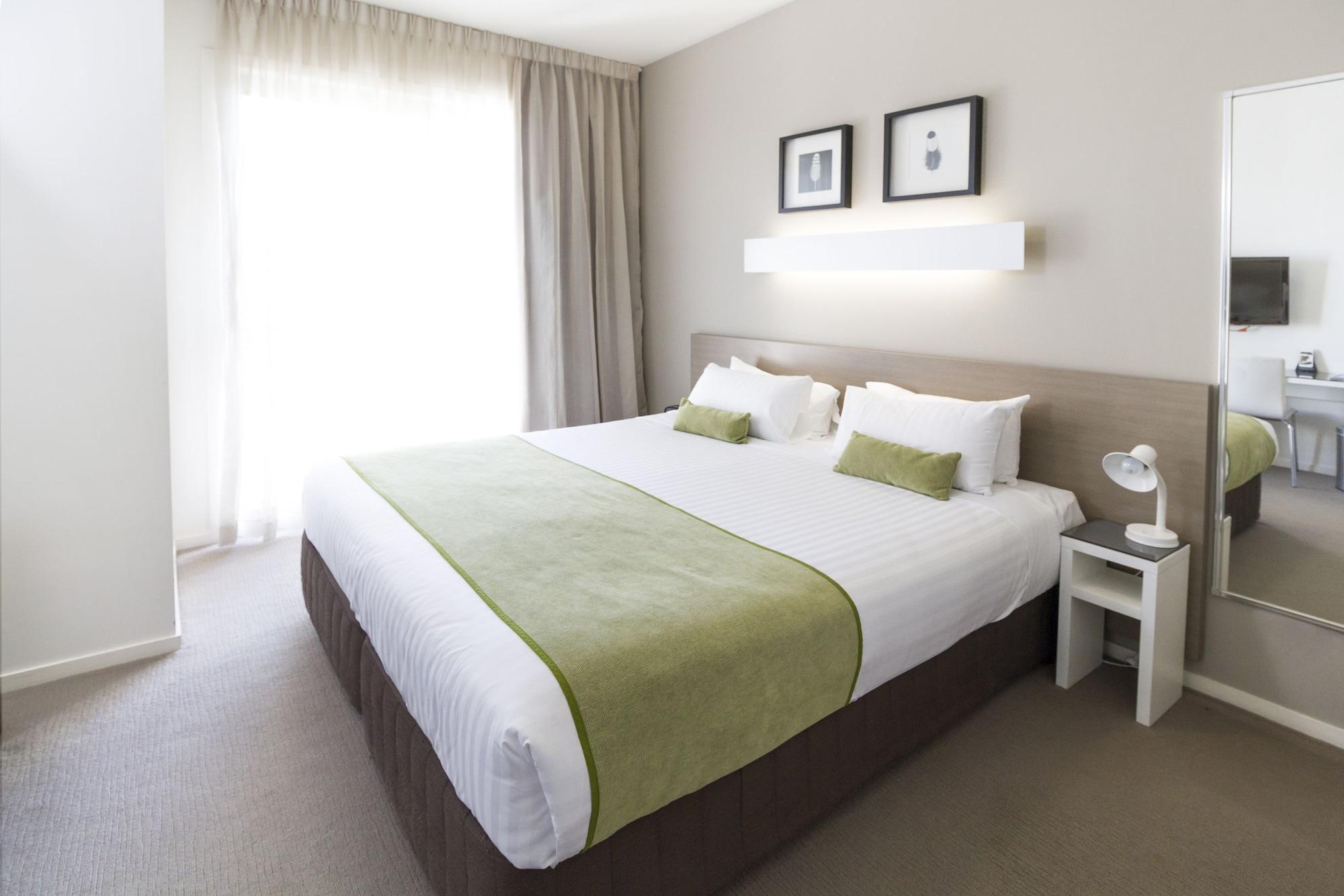 Abode Gungahlin Aparthotel Canberra Exterior photo