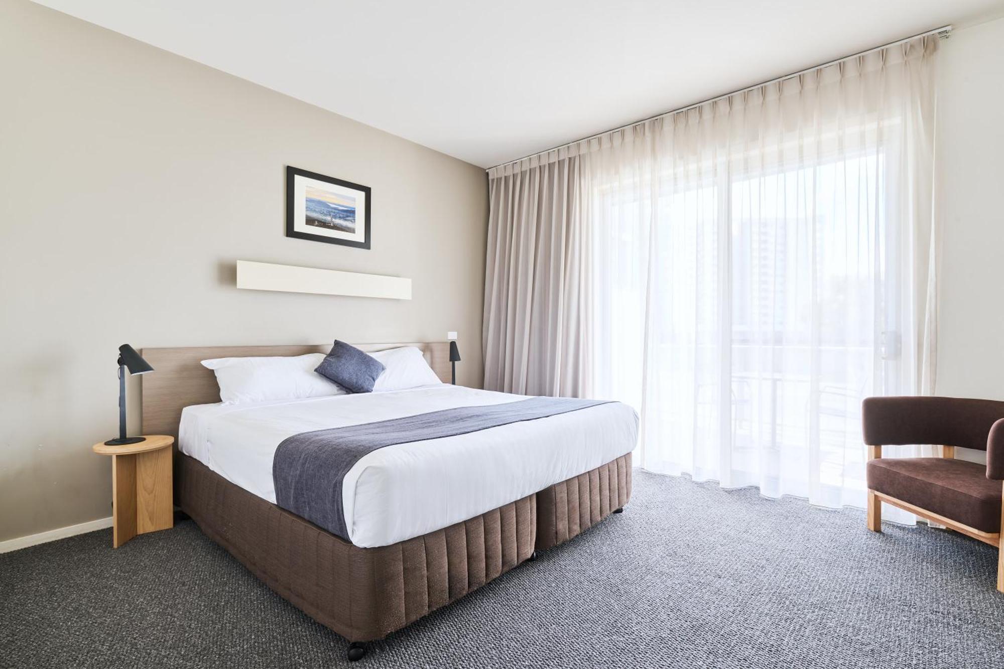Abode Gungahlin Aparthotel Canberra Exterior photo