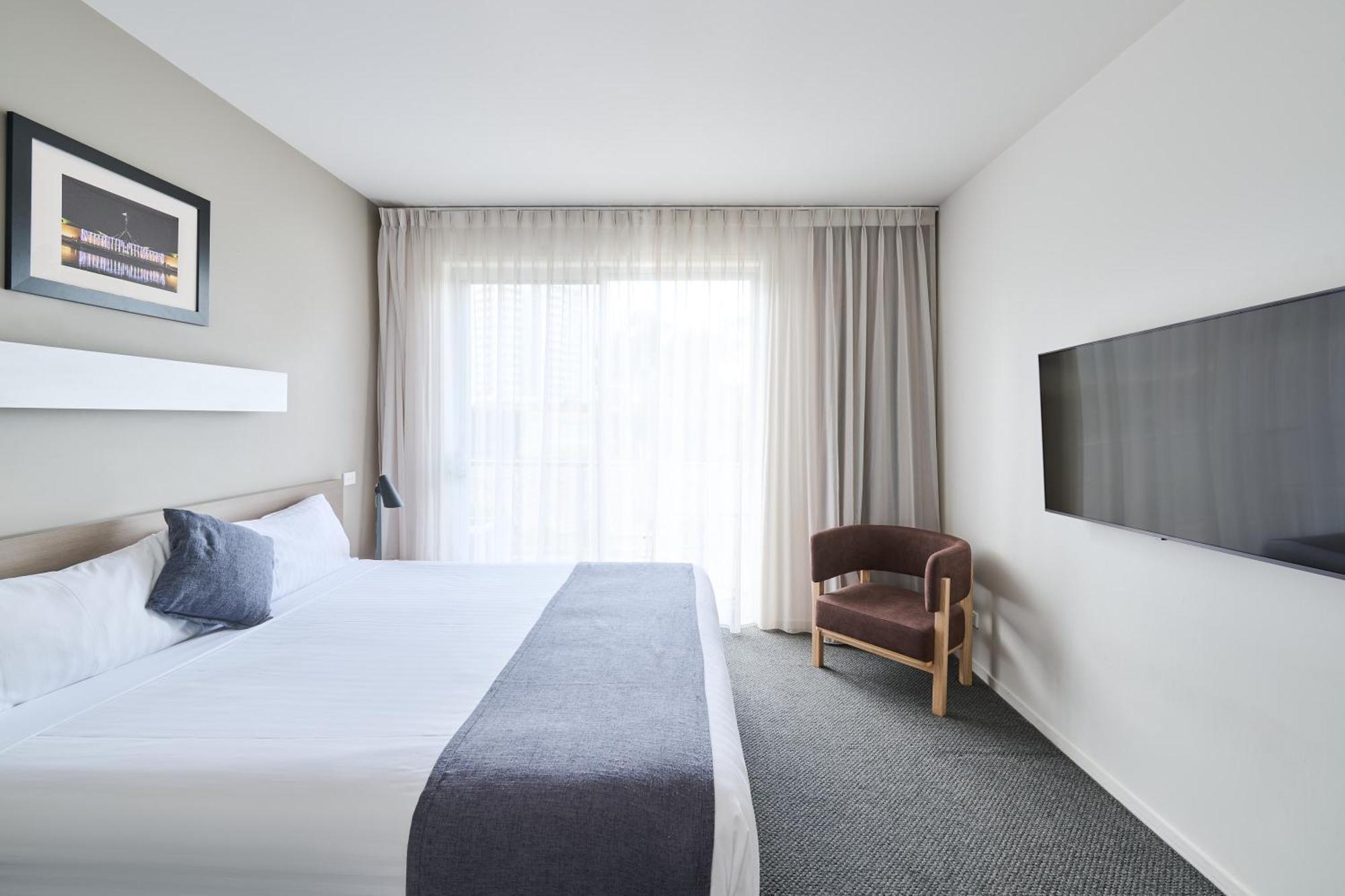 Abode Gungahlin Aparthotel Canberra Exterior photo