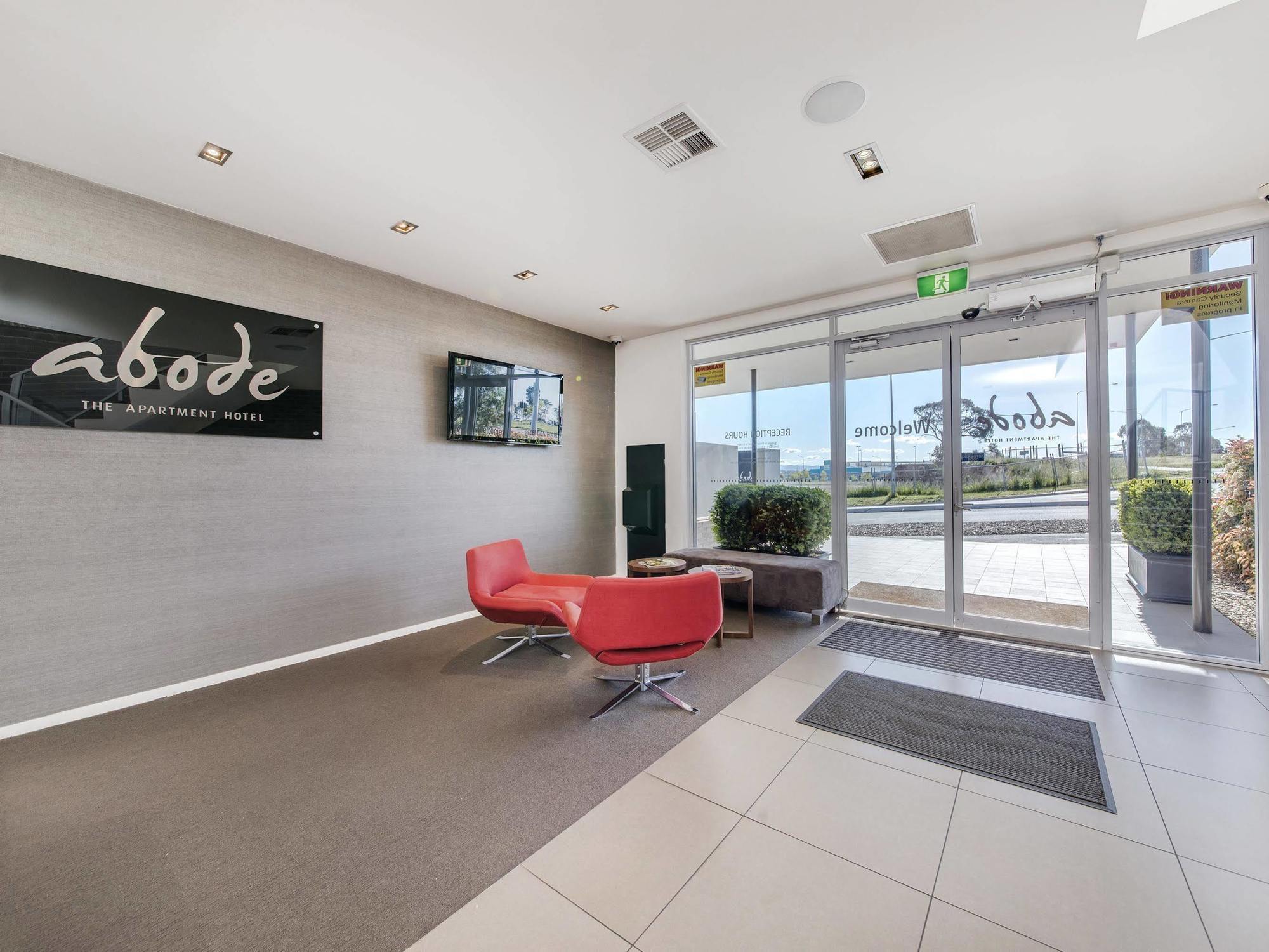 Abode Gungahlin Aparthotel Canberra Exterior photo